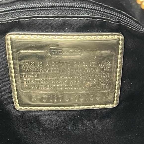 GUC Coach Poppy Signature Shoulder Bag w/ Large Glitter Hangtag - Picture 7 of 15